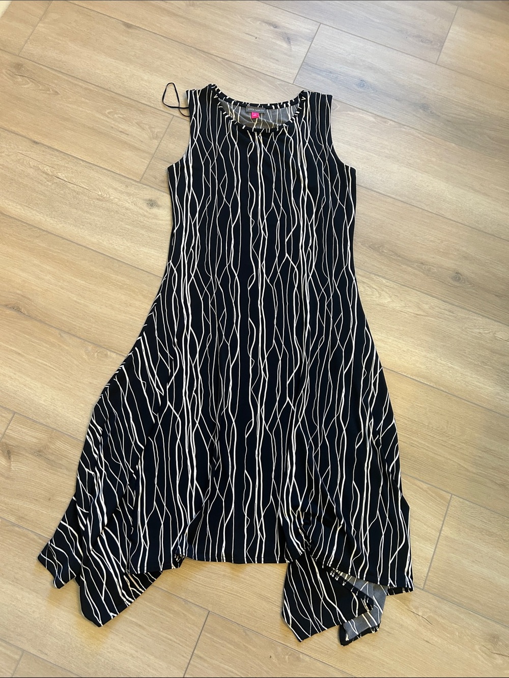 Vince Camuto Black Dress with White Wavy Stripe Asymmetrical Hem